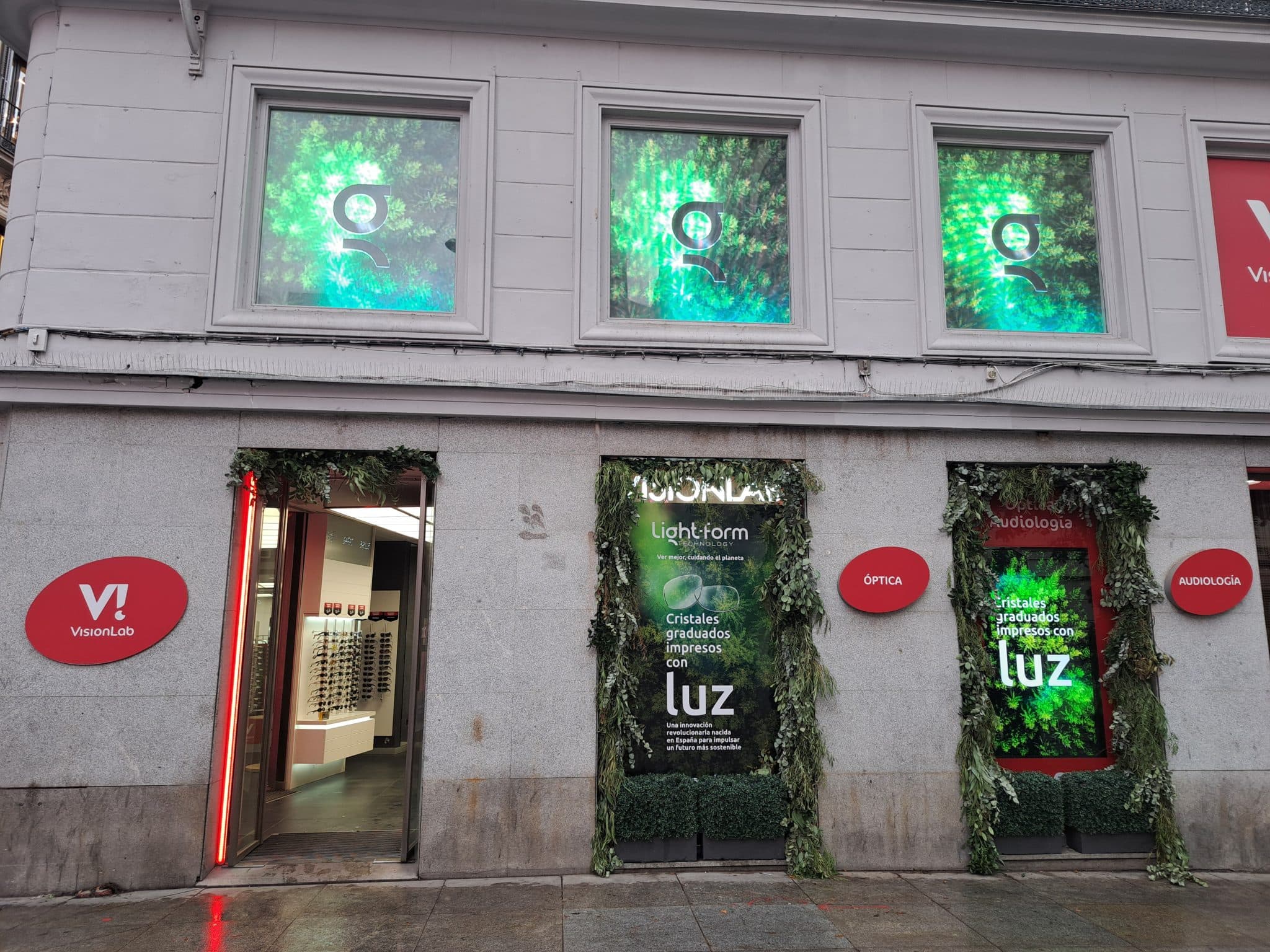 IOT și VisionLab aduc consumatorilor primele lentile progresive volumetrice printate 3D