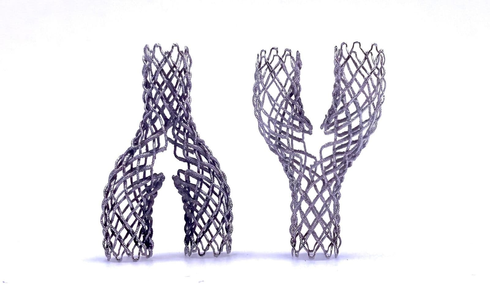 IMDEA și UPM imprimă 3D structuri împletite din nitinol pentru dispozitive transcateter