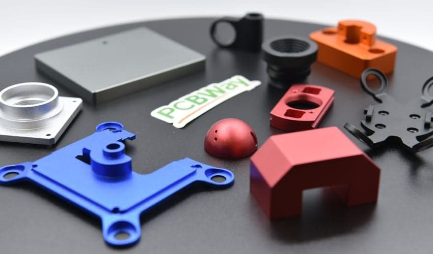 Printare 3D vs. prelucrare CNC vs. turnare prin injecție: sfaturi de la experți pentru alegerea procesului potrivit