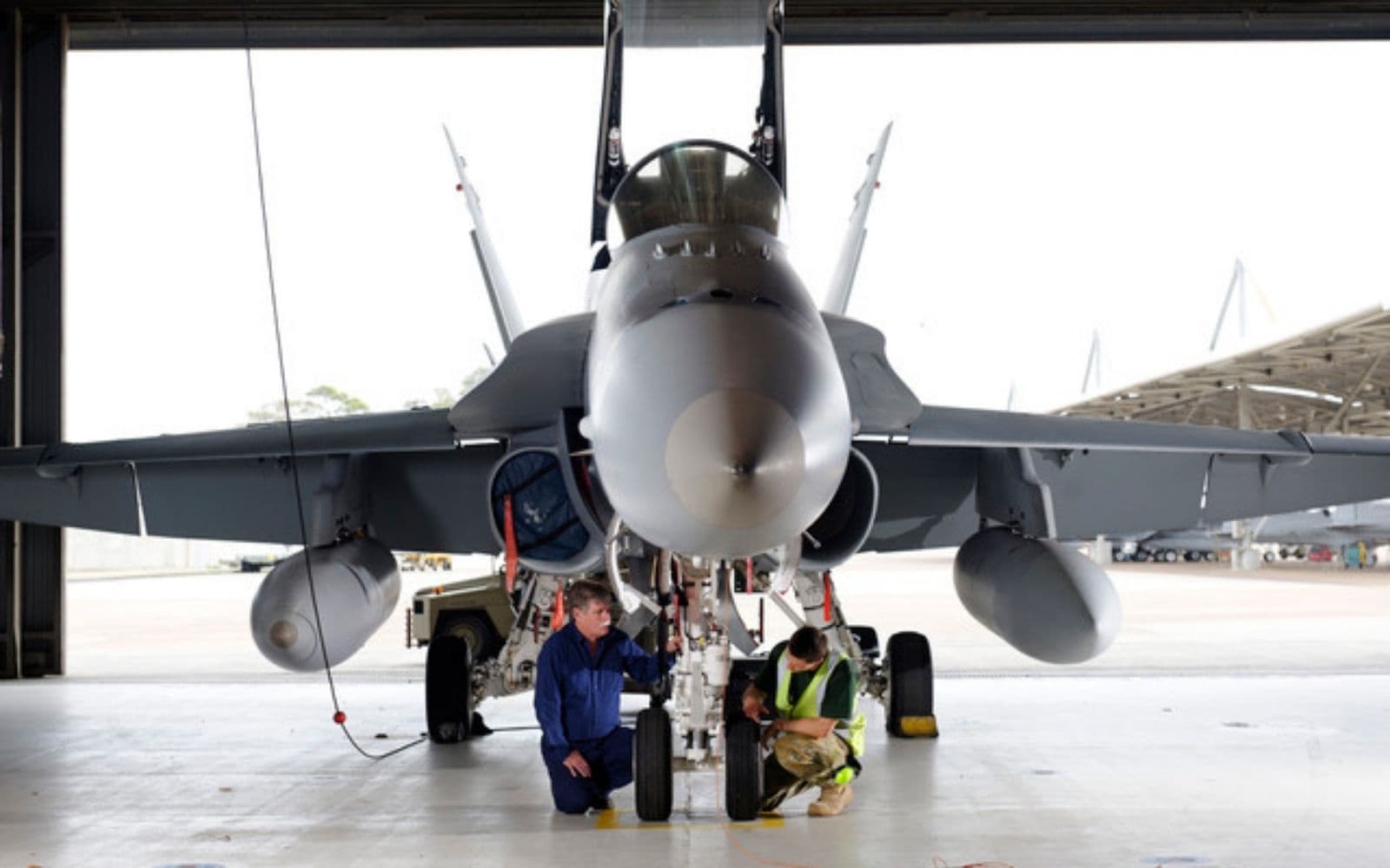 Rosebank Engineering conduce un proiect de reparații laser certificate pentru piese de avioane militare